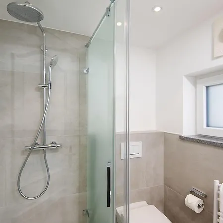 Nautilus-12 Apartman Kampen